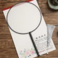 Eventail rond traditionnel chinois en soie avec manche en bois et gland élégant pour bricolage. - Bleu marine