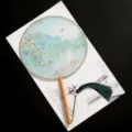 Éventail rond traditionnel chinois avec manche en bois et gland vert, accessoire Hanfu. - Nouveau - Paysage Pittoresque