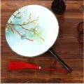 Éventail rond traditionnel chinois avec imprimé floral et gland rouge, idéal pour Hanfu. - Branches de la chance