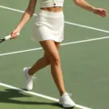 Ensemble jupe de tennis et haut de sport blanc pour fitness en plein air et course. - S / Bas / Blanc