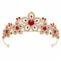 Prachtig gouden bruidsdiadeem detail met sprankelende rode en mooie witte strass-steentjes. - Goud Rood Strass