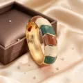 Bracciale rigido in lega di zinco smaltato bicolore gioiello vintage elegante donna. - Bianco+Verde+Caffè