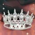 Barock Legierung Strass Krone, perfekt für Hochzeitskopfschmuck und schicke Kuchen Dekoration. - Silber + Weißer Zirkonia