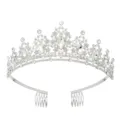 Primo piano dei dettagli della tiara in cristallo, strass trasparenti, base in lega con pettini. - Argento + Zirconia Bianca