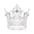 Vue de détail rapprochée d'une couronne argentée scintillante avec des strass et un motif de croix. - Style Lys à la Croix (X-033) / Argent