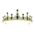 Dettaglio di tiara corona in cristallo dorato, strass verdi e trasparenti per capelli di ragazze. - Oro con strass verde