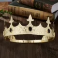 Details of the gold crown king headwear with black gems, perfect for parties and weddings. - Gold Black Zirconia