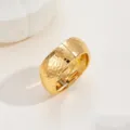Europäischer vergoldeter Legierungsarmreif mit unregelmässiger gehämmerten Textur modisch - Stil F / Gold
