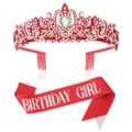 Rote Strass Tiara und Geburtstag Mädchen Schärpe Detail für feierliche Party Dekoration. - Rote Krone + Rote Schillernde GIRL Schärpe Set