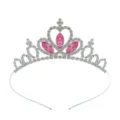 Detailaufnahme einer glitzernden silbernen Prinzessin-Tiara mit rosa Schmucksteinen. - Silber mit rosa Strasssteinen