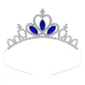 Detailaufnahme der silbernen Strass Prinzessin Tiara mit blauen Kristallen für Kinder. - Silber mit Königsblau