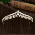 Luxe kristallen tiara kroon voor meisjes, gouden strass haaraccessoire voor verjaardagsfeestje show. - H-063 Goud & wit