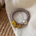 Geplooide haarband met paard bedel en faux parel elastisch haarelastiekje voor vrouwen - Paard Kunstparel Haarelastiek (P100-1) / Geel