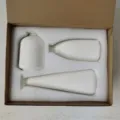 Ensemble de trois vases minimalistes en céramique blanche dans un emballage sécurisé - Ensemble de 3 Pièces Phare