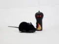 Kleine schwarze elektronische Fernbedienung Maus Spielzeug für interaktives Katzenspiel - Ferngesteuerte Maus (Klein) / Schwarz