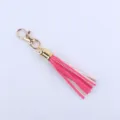 Leder Quasten Schlüsselanhänger in Rosa Weiß mit goldener Hardware für Taschen und Armbänder. - Dunkelrot
