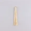 Koreanischer Samt Quasten Anhänger in Beige, ideal für Taschen und Bekleidungszubehör. - Gebrochenes Weiß