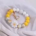 Silicone daisy beaded keychain bracelet cute floral key ring for women fashion accessories - White & Yellow Daisy