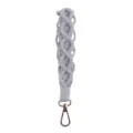 Correa de llavero de algodón macramé tejido a mano variante gris con mosquetón de metal dorado - Gris