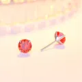 Silber rote Zirkon Ohrstecker, minimalistischer vier Krappen runder Ohrschmuck für Damen. - 4mm / Rot