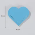 Marcapáginas de cuero azul en forma de corazón clip de esquina 5.3x5.7cm portátil - Azul cielo