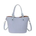 Sac à main en cuir tressé bleu clair, élégant sac bandoulière et fourre-tout chic. - Bleu