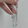 Nahaufnahme Detail der mehrsträngigen silbernen Perlenkette, filigrane Ketten Anhänger. - Retro Perlen Design (XLT262) / 925er Silber