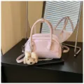 Sac à main baguette rose avec charm en peluche chiot mignon, sac bandoulière élégant. - Avec Pendentif / Rose