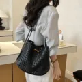 Black woven bucket bag for women, retro shoulder crossbody bag with toggle closure stylish daily use - Black