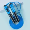 Professionelles Zähl-Stahlseil-Springseil für Student Fitness Prüfung Hauptansicht - Blau-schwarze Blisterverpackung