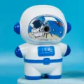 Astronaut Bleistiftspitzer, niedlicher Cartoon Schreibwaren Artikel in Weiß und Blau für Schüler. - Sternenblau Astronaut