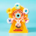 Kreativer Riesenrad Hand Bleistiftspitzer für Schüler, süßes Donut Design Schreibtisch Schreibwaren. - Gelb