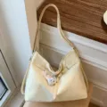 Sac à bandoulière tendance à pois jaune clair, grand sac cabas fourre-tout pour travail. - Avec Pendentif / Jaune
