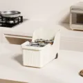 Scatola di stoccaggio da cucina in plastica con ruote e barattoli per armadio e piano. - Stile Con Ruote / Crema