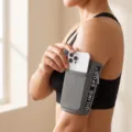 Borsa da braccio sportiva per smartphone grandi, custodia supporto fitness elastica anti-vibrazione. - modello femminile / Grigio