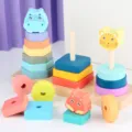 Holz Steckspiel mit Tierformen, Montessori Lernspielzeug Stapelwürfel für Kleinkinder. - Tierform Drei Säulen