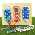Montessori jouet educatif en bois planche d'exercice de lacets de chaussures pour enfants - Trois chaussures