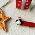 Pince à cheveux pingouin de Noël mignon accessoire cheveux rouge festif hiver pour femmes - Manchot