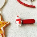 Clip à cheveux ours rouge de Noël accessoire d'hiver mignon pour femmes et filles modèle - Ours bonhomme de neige