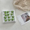 Perline di vetro a forma di mela verde per gioielli fai da te, ciondoli e accessori. - Mela Verde