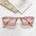 Gafas de sol cuadradas chic con pedrería y lentes rosas para mujeres a la moda hoy. - Rosa