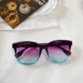 Retro gafas de sol cuadradas anti-UV grandes, detalle de lentes degradadas elegantes. - Circonita Azul Púrpura