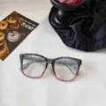 Gafas cuadradas anti luz azul mujer de moda con diseño de cuadrícula y degradado. - Rosa palo