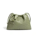 Hellgrüne geflochtene Ledertasche, minimalistische Wolken-Umhängetasche für den Pendelverkehr. - Travertingrün (B2019#)
