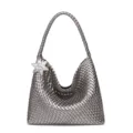 Schicke champagnerfarbene geflochtene Schultertasche mit Sternanhänger, große Tasche. - Metallic-Grau