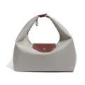Minimalistische waterdichte nylon schoudertas met bruine lederen flap en comfortabel handvat. - Lichtgrijs/Bruin