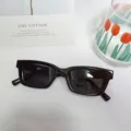 Modische schwarze rechteckige Sonnenbrille für Damen, Retro Chic Streetwear Brille Alltag. - Glänzend Schwarz/Graue Linse
