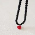 Rote Herz Perlenkette schwarze Perlen Choker stilvoller Schmuck für Frauen modisches Accessoire - Schwarz