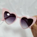 Rosa Herz Sonnenbrille für Damen Retro Mode süße Cat Eye Sonnenbrille chic chic. - Herzförmiger Rahmen / Rosa Rahmen Graues Glas