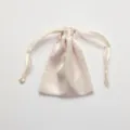 Mooie kleine roze satijnen koord geschenkzak voor sieraden opbergtas zijde verpakking - Vleesroze